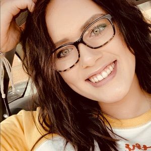 Meet your Posher, Kylee